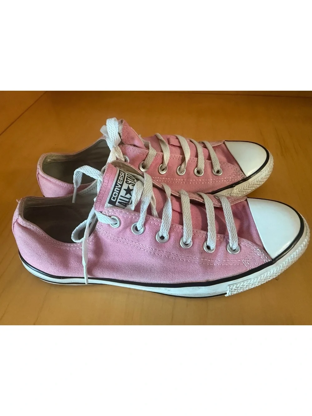 Converse All Star Low Top Pink Canvas Sneakers Unisex Size 8 Men / 10 Women